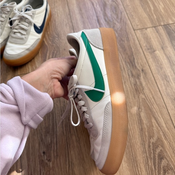 Nike - Picture 3 of 8